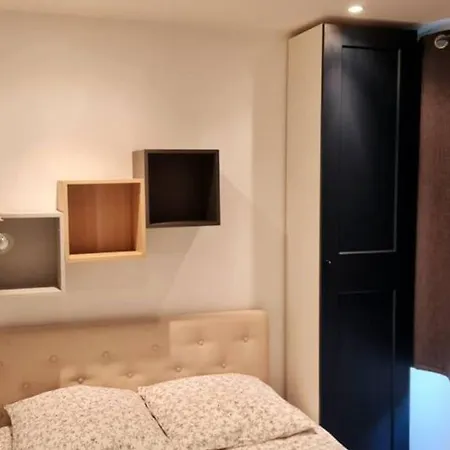 Cosy Et Fonctionnel, Quartier Très Sympa *
